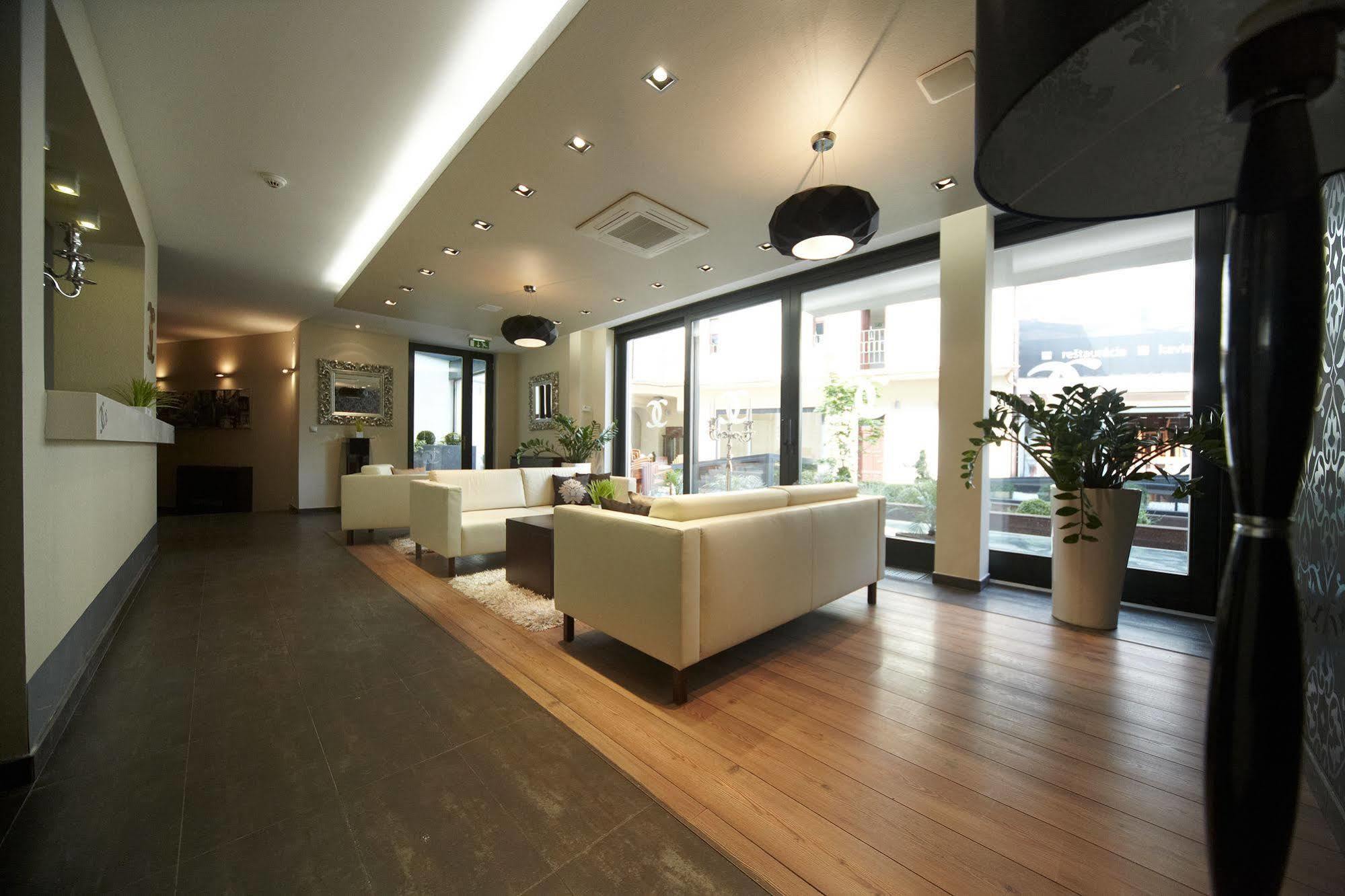 Boutique Hotel Chrysso Kosice Exterior photo